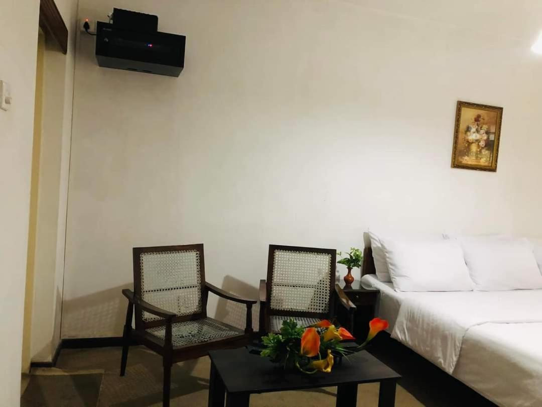 Mount Mary Inn Nuwara Eliya Bilik gambar
